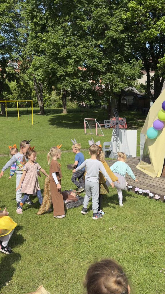 Projektas mini miuziklas ,,Pasaka mano kieme“