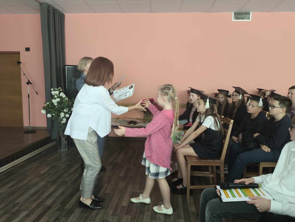 1-4 klasių mokinių mokslo metų užbaigimo šventė
