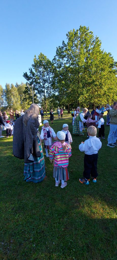 Dalyvavo „Nykštukai‘‘