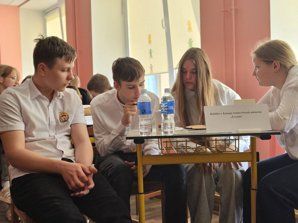 Regioninis protų mūšis