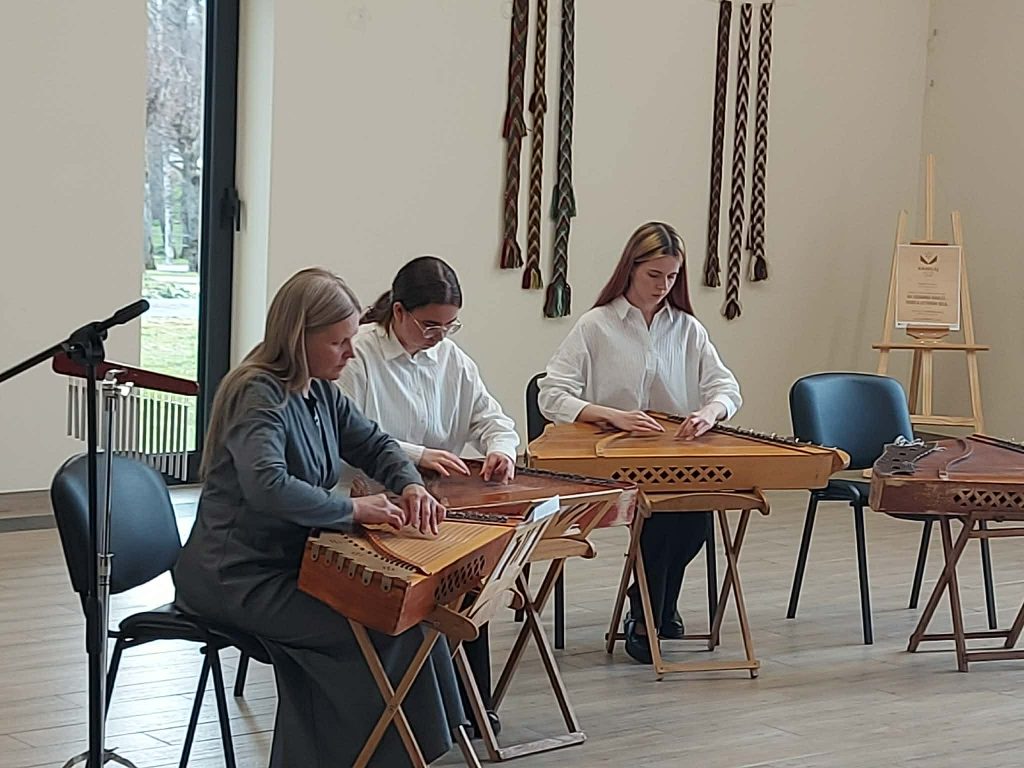 Vakaras kanklių metams