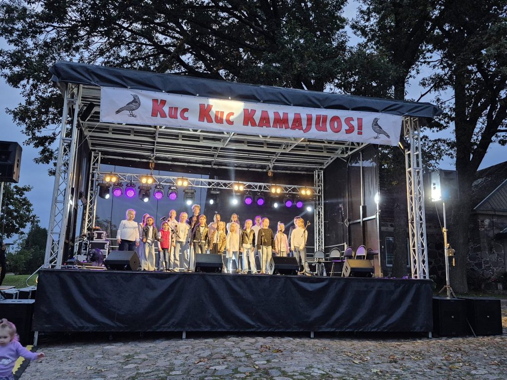 „Kuc kuc Kamajuos“ – skambėjo jaunųjų talentų muzika